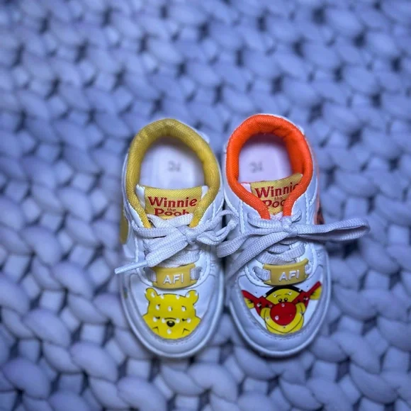 winnie the pooh and tigger nike af1 🍯🤍 - Picture 6 of 8